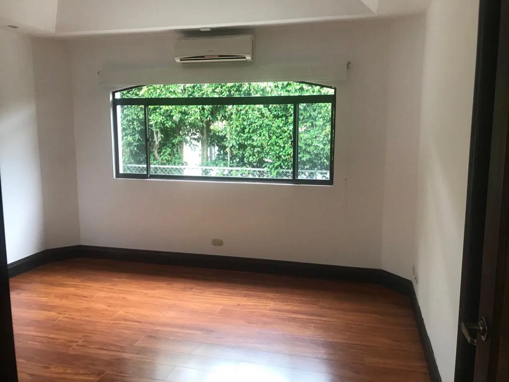 House For Sale in Pozos - Gallery image 12
