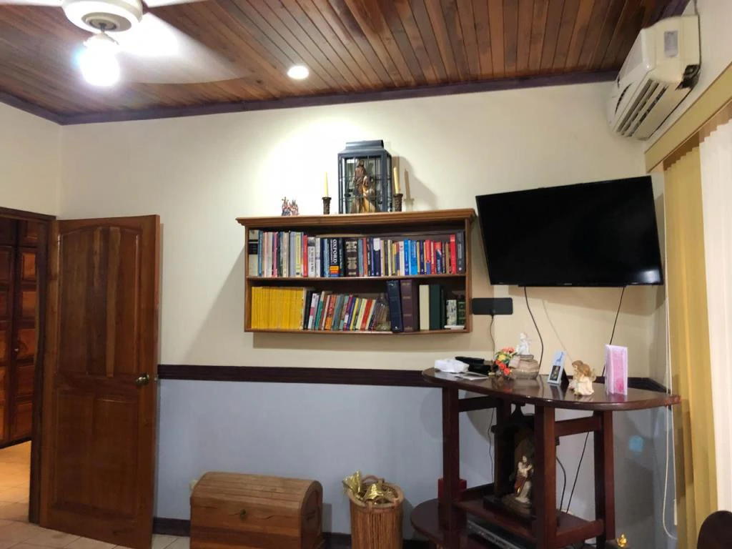 Luxury House for Sale in Liberia, Guanacaste, Costa Rica – Prime Location and Exclusive Design - Gallery image 33