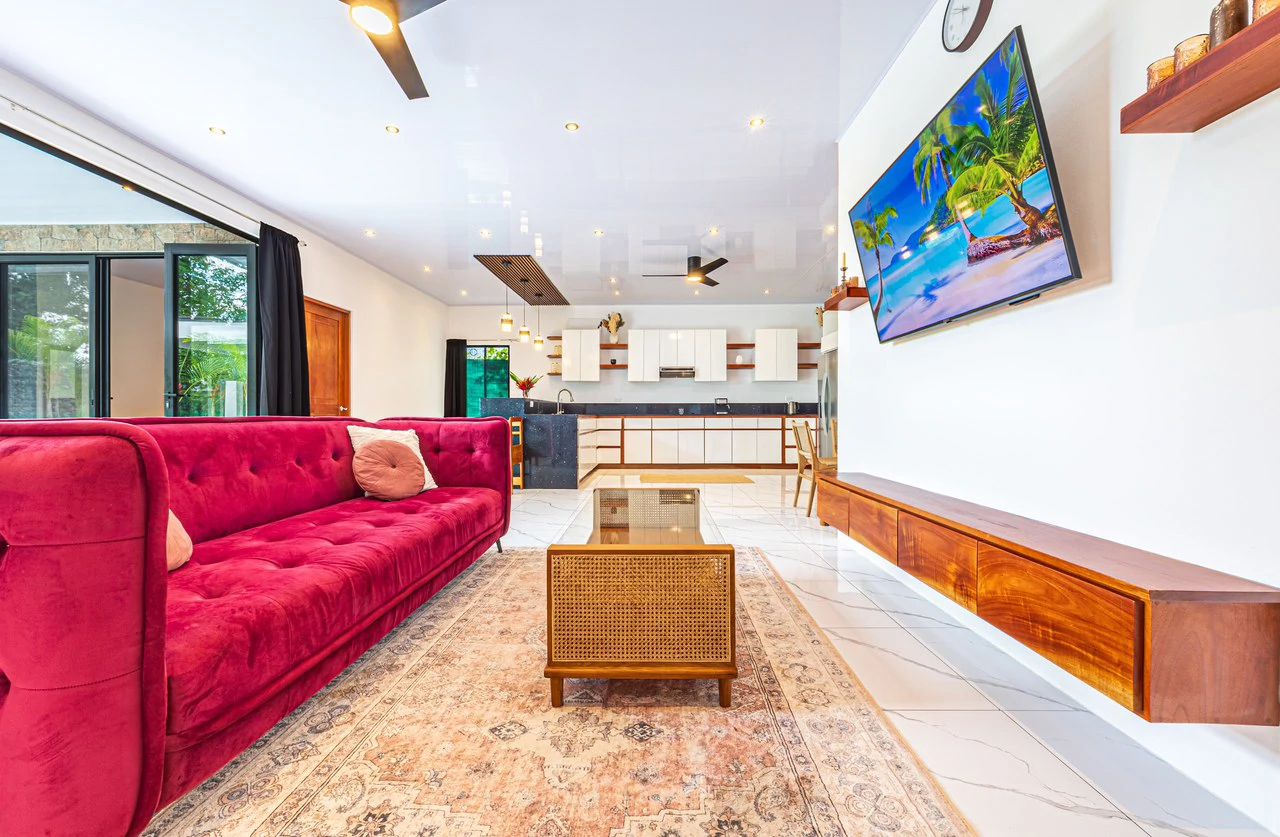 Comfortable 3-Bedroom Pool Home Near Beaches, Parks, and Restaurants