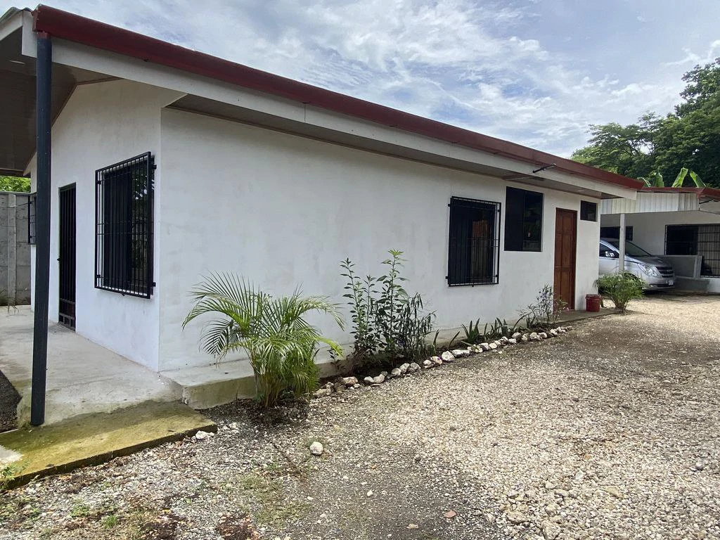 Casa Munoz: 3 Bedroom Home and 2 Unit Duplex with space for a pool, Located in El Canto de los Gavilanes - Gallery image 9