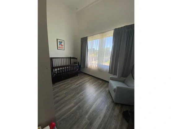 House For Sale in San Rafael - Gallery image 11