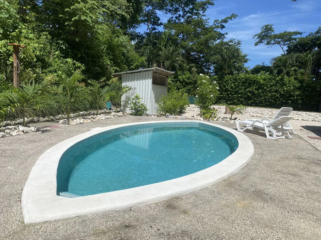 Holistic Yoga Retreat: Relaxation, Peace, Balance and Tranquility, Yoga Retreat with 4 Bungalows and 3 Apartments Elevated upon 1.25+ Acres - Gallery image 14