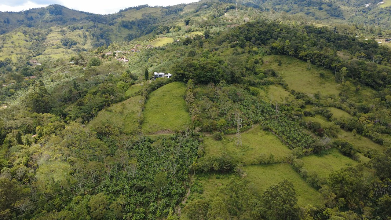 Countryside Home Construction Site For Sale in San Isidro del General - Gallery image 5