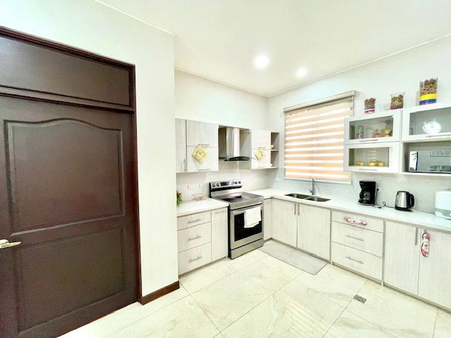 CA-005 Casa del Invernadero: Premium 3-BR / 3.5-BA Gated Estate in Grecia | Turnkey Furnished Option, Private Greenhouse, Clay Roof & River Access - Gallery image 17