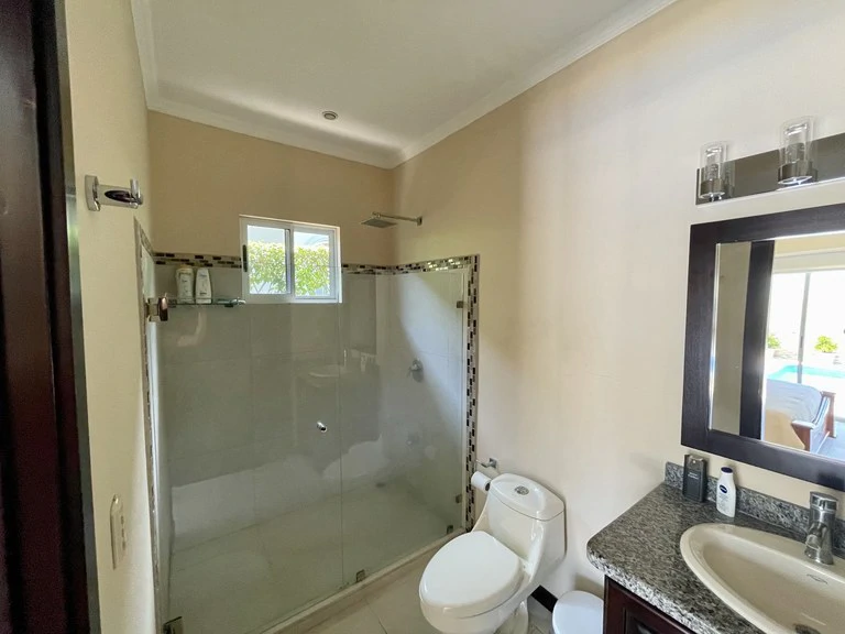 Casa Eight: Near the Beach. Playa Bejuco, Puntarenas, Costa del Sol. Fully Remodeled Tropical Sanctuary - Gallery image 9