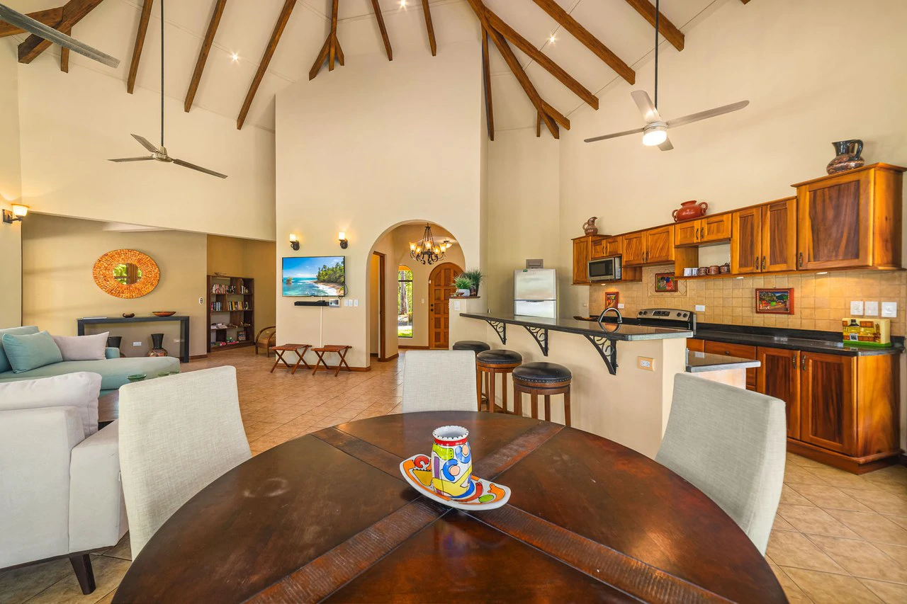 Tierra Pacifica #74: Elegant 4BR Retreat in Gated Community - Gallery image 7
