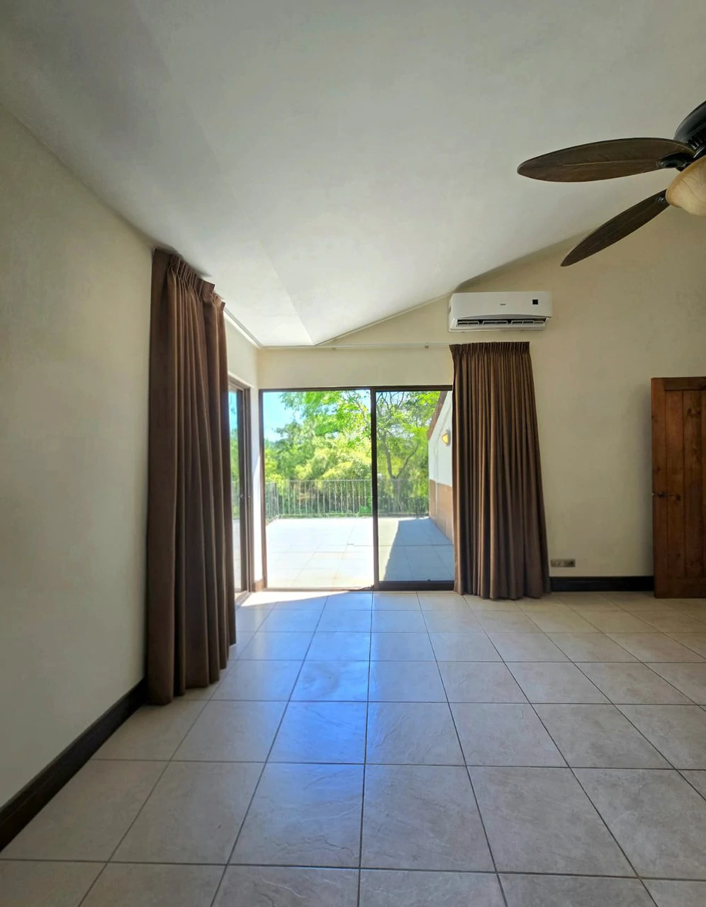 House for lease gated community 4 bedrooms Costa Rica - Gallery image 2