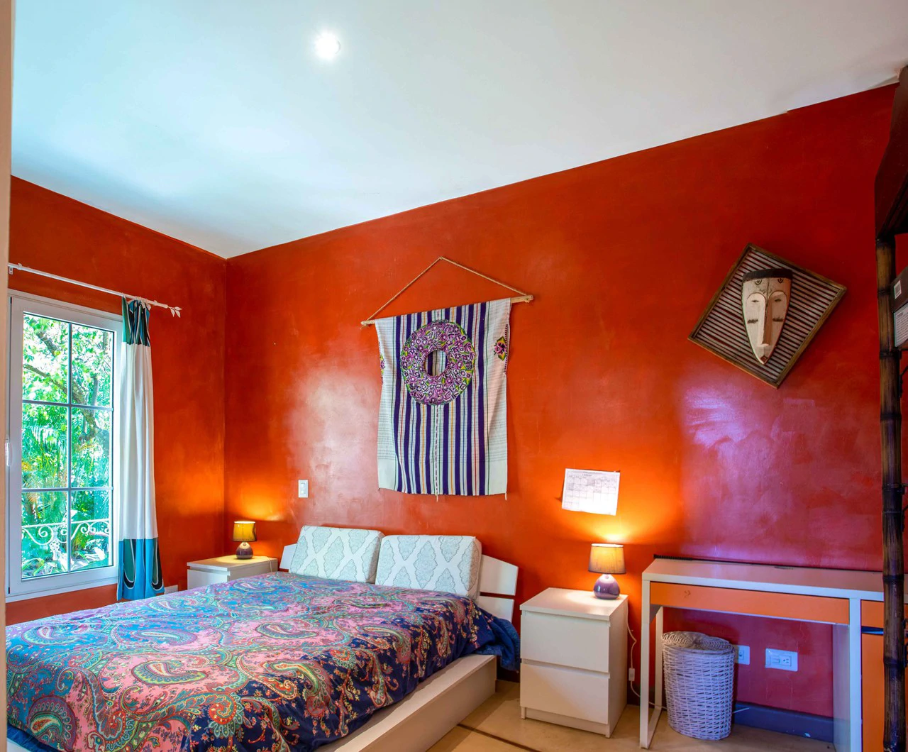 LUXURY PROPERTY HOUSE AND 5 APARTMENT SANTA ANA: Incredible property to live or invest. Ideal for single space. . This beautiful property measures 4857 m2 of lot with a street front of 23m2 and 432 m2 - Gallery image 19