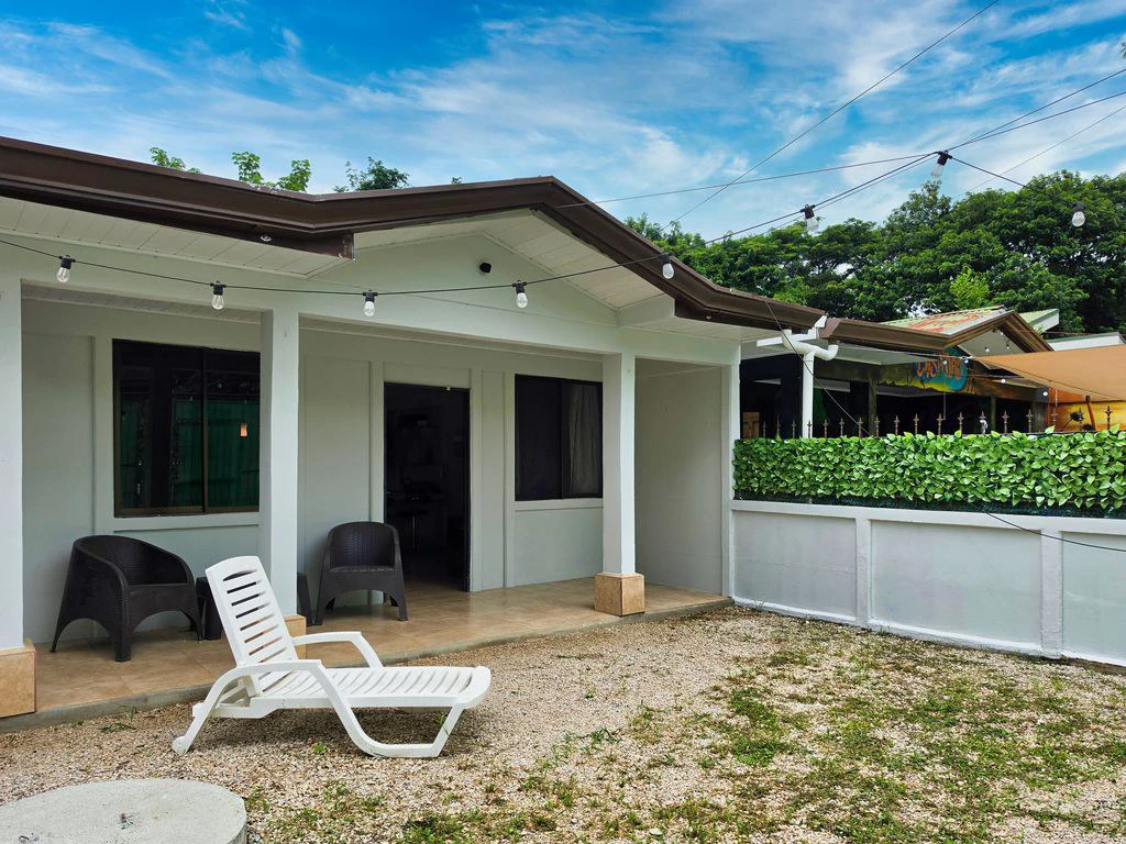 Casa Elo:  Home Close to the Beaches, Combining Local Living with Rental Potential - photo 3