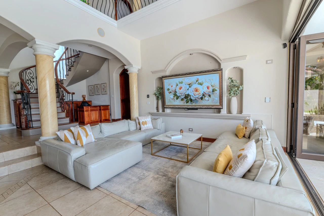 Luxury Home with Pool, Bar Area & Resort-Level Amenities | 6 br, 4.5 ba in Perez Zeledon - Gallery image 14