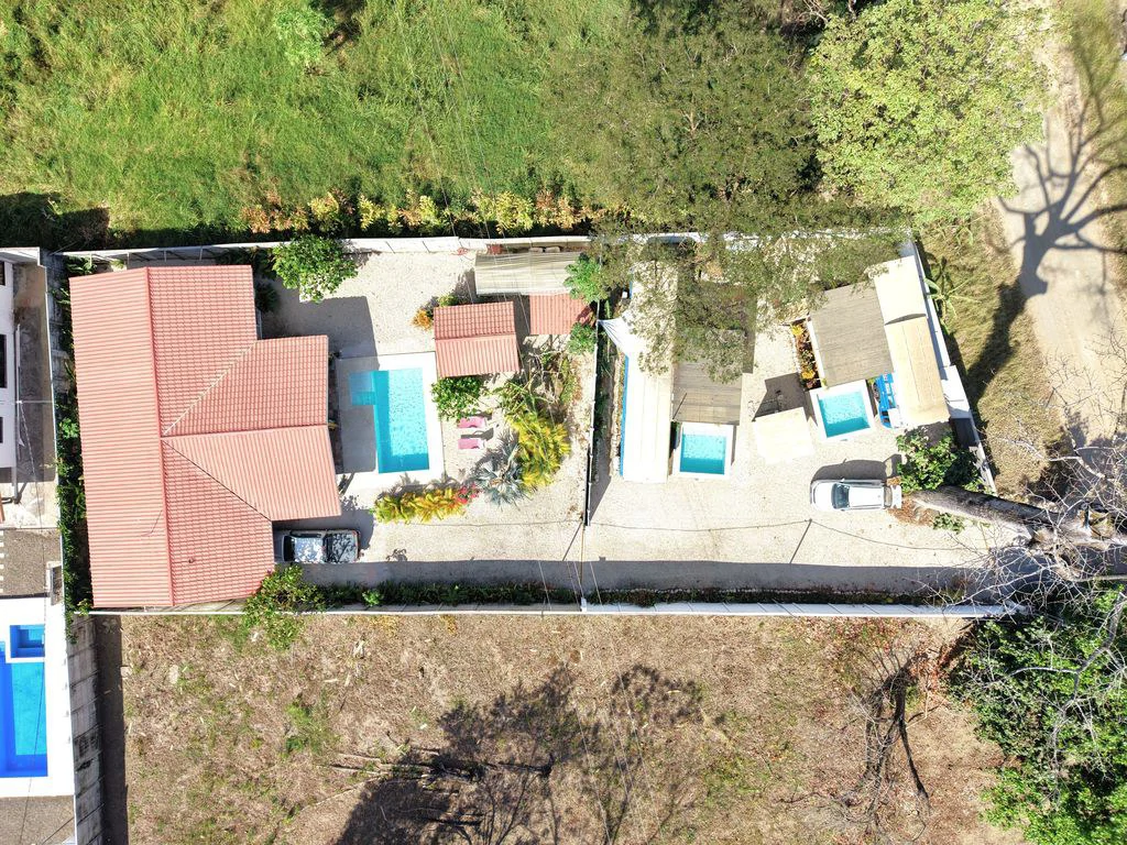 Casa de la Vida Loca: A Pura Vida Lifestyle with Income Potential - Gallery image 3