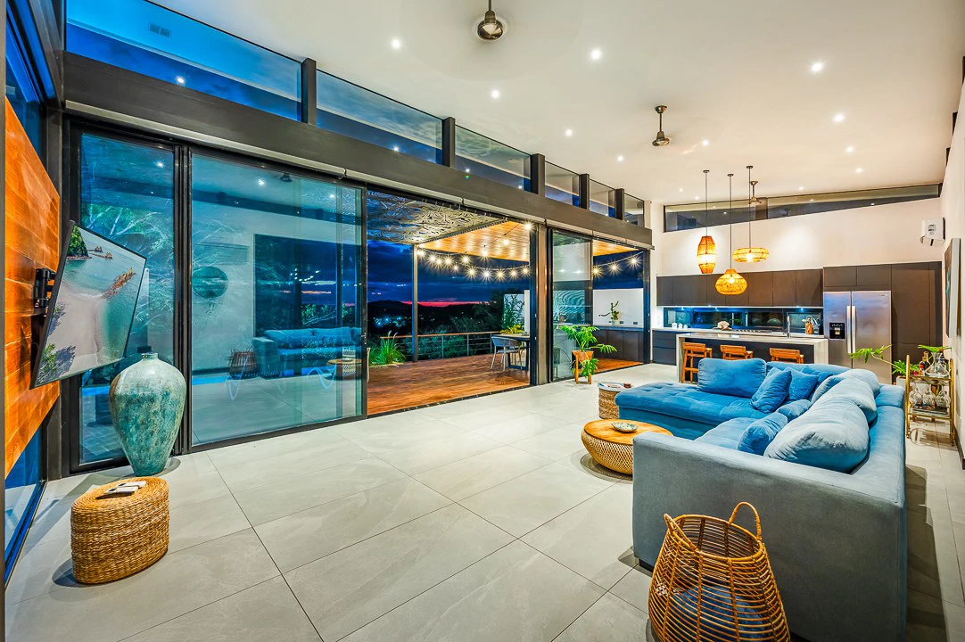 Casa Kalachuchi: Gorgeous Modern Jungle Oasis with Sunset Views in Gated Community - Gallery image 2