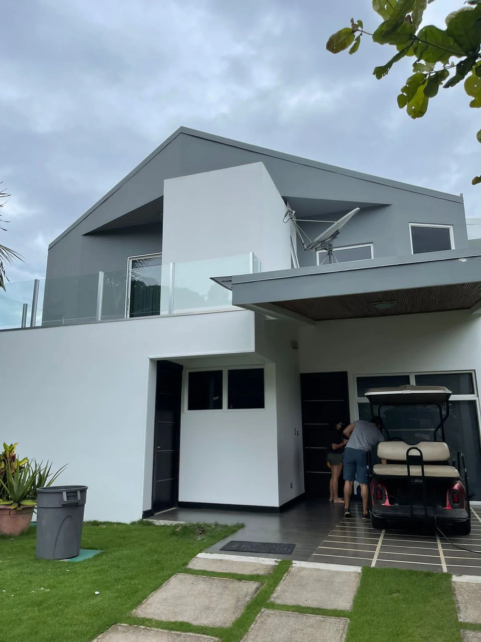 Fantastic Home in Punta Leona: Pool and Solar Panels in a Sought After Neighborhood Close to the Beach! - Gallery image 2