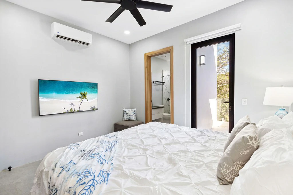 Villa Ballena: Sleek and Modern Beach House in Costa Rica - Gallery image 46