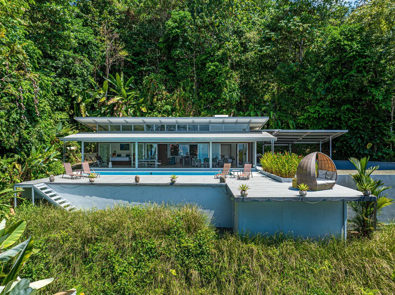 Uvita Ocean and Whale Tail View Modern Home on 3.64 Acres in Exclusive Enclave - Gallery image 6