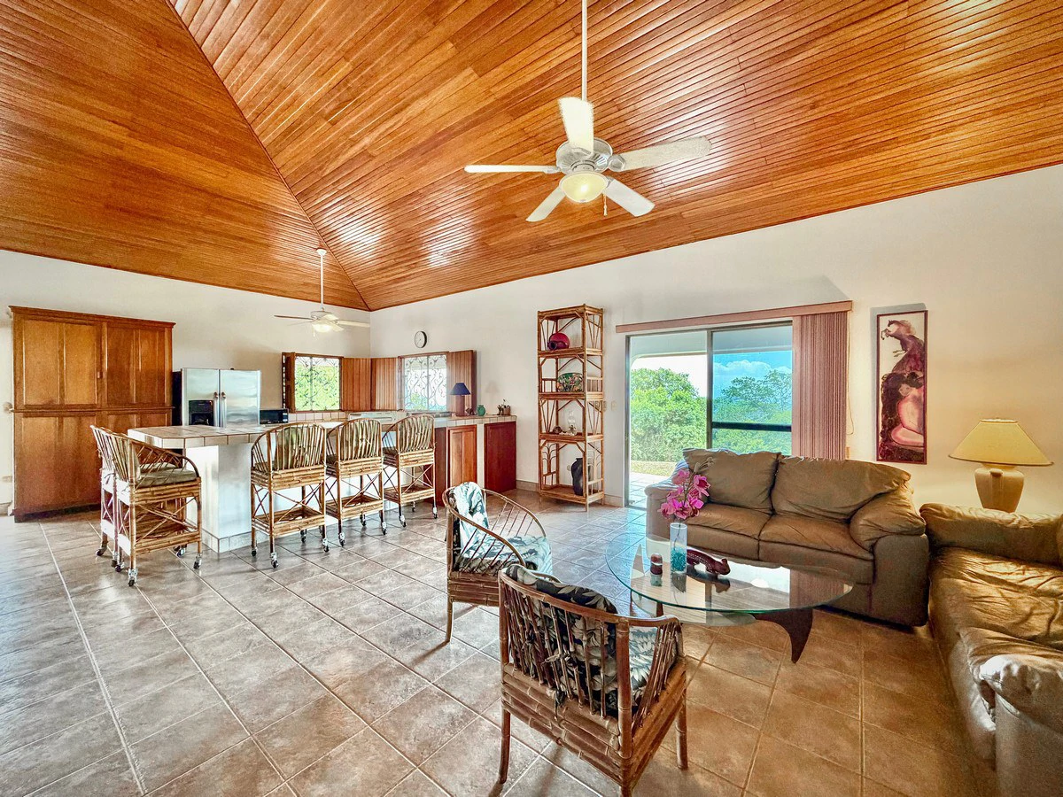 3.64 ACRES - 3 Bedroom Home With Expansive Ocean Views, Multiple Areas to Build, Public Road With Commercial Potential, 10min to the Beach!! - Gallery image 19