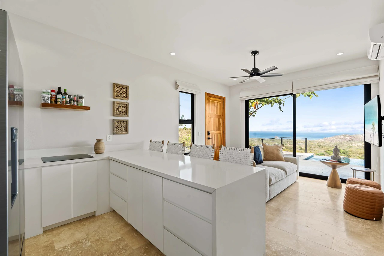 Casita Dorada: Charming 'Casita' on Expansive Lot with Room to Grow in Playa Flamingo’s Mar Vista Community - Gallery image 5