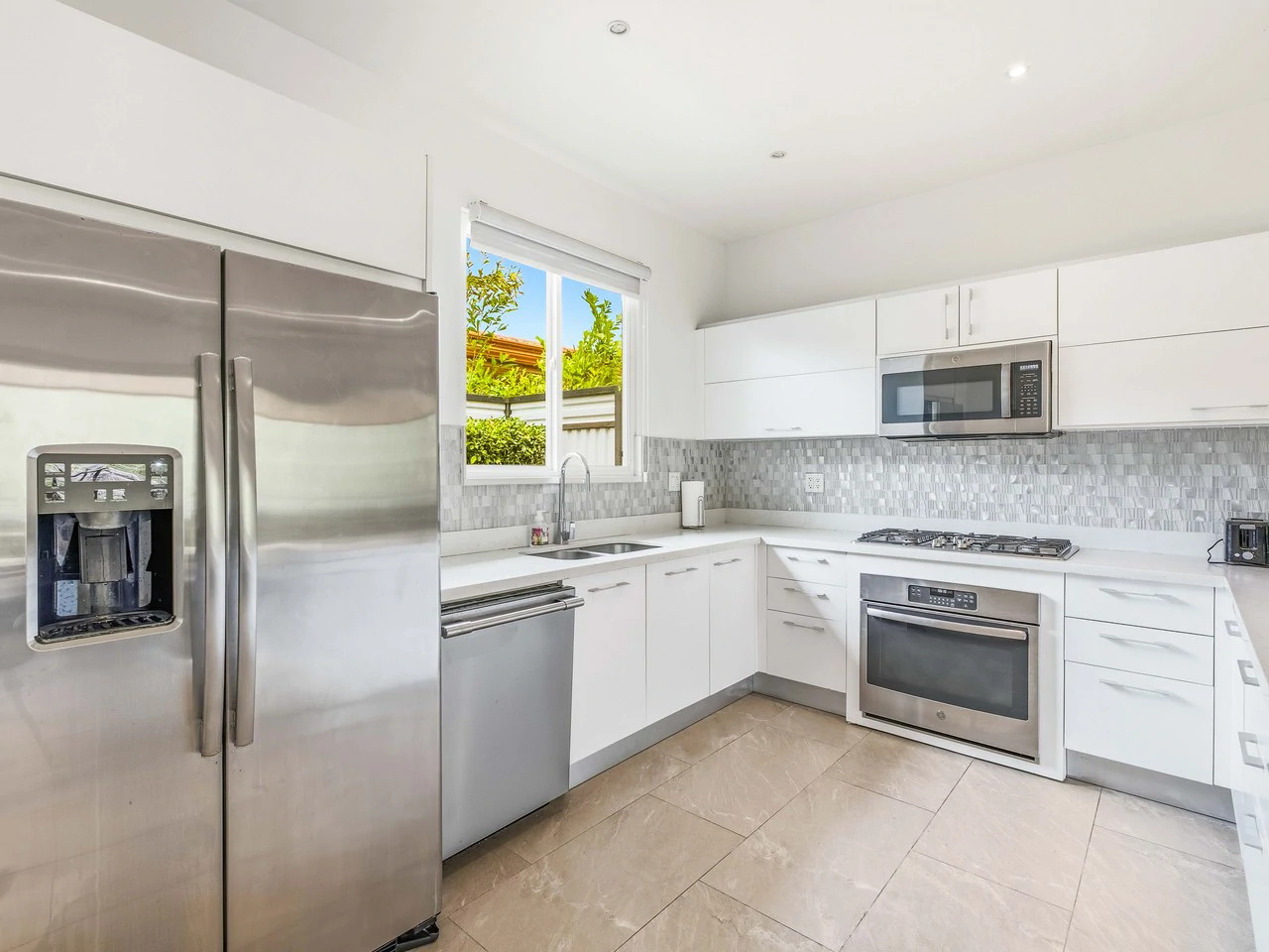 Casa Oasis: 3BR Main Residence + 2BR Guest House with Pool in Mar Vista, Playa Flamingo - Gallery image 20