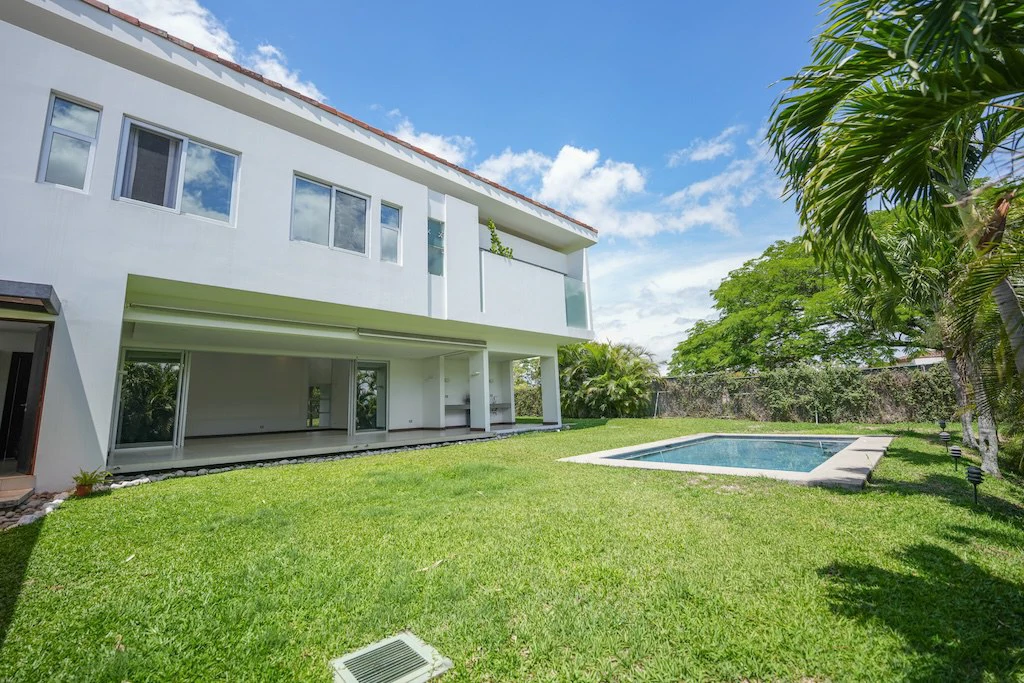 House For Sale in Lindora - Gallery image 7