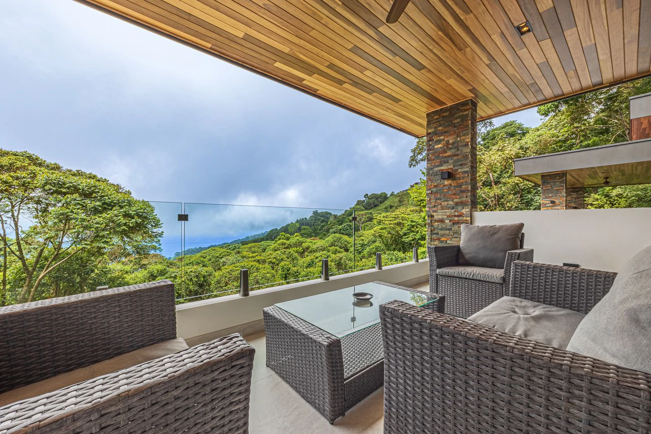 Casa Koules: Architectural 5-Bedroom Oceanview Estate in Prestigious Costa Verde Estates - Gallery image 52