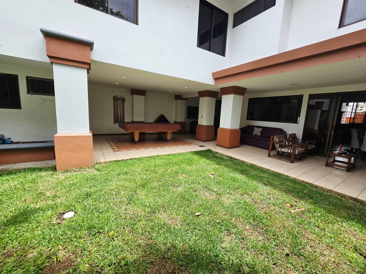 LARGE HOUSE FOR SALE IN MERCEDES NORTE, HEREDIA - Gallery image 17