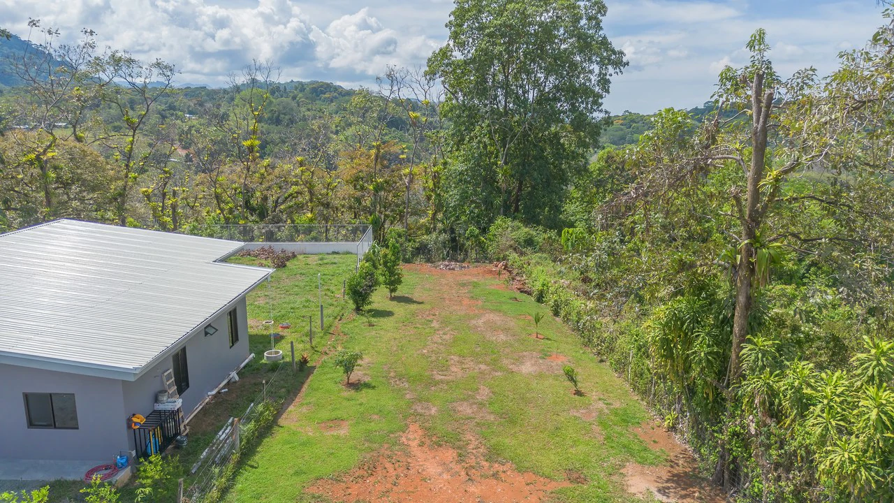 Brand-New Mountain View Home with Pool and Expansion Potential in Villa Nueva, Quepos: House For Sale in Quepos - Gallery image 5