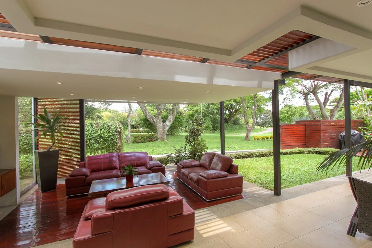 Modern Golf Course Haven: Spectacular Home in Valle del Sol, Santa Ana - Gallery image 2