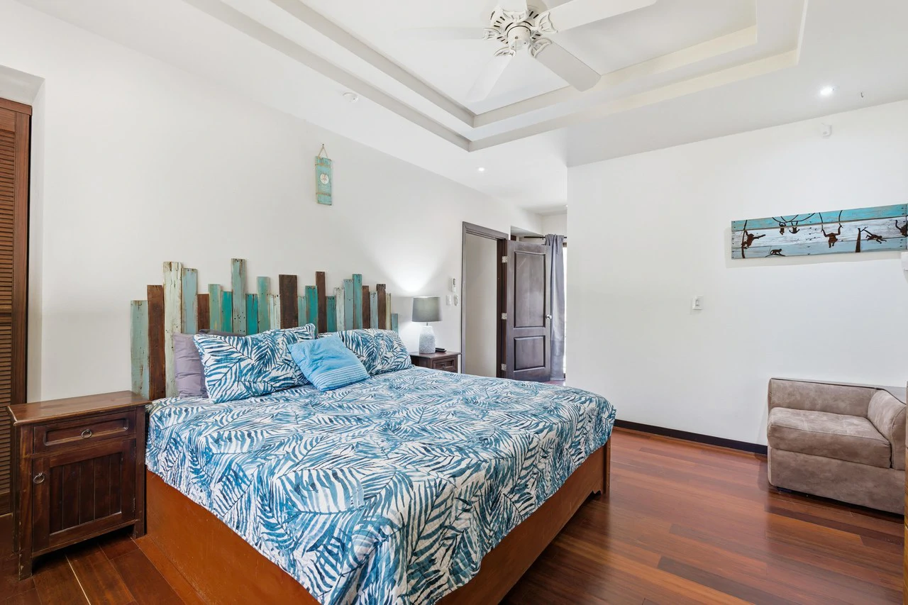 Casa Plumeria: Tropical 4-Bedroom Retreat with Pool Just Steps to Potrero Beach - Gallery image 16