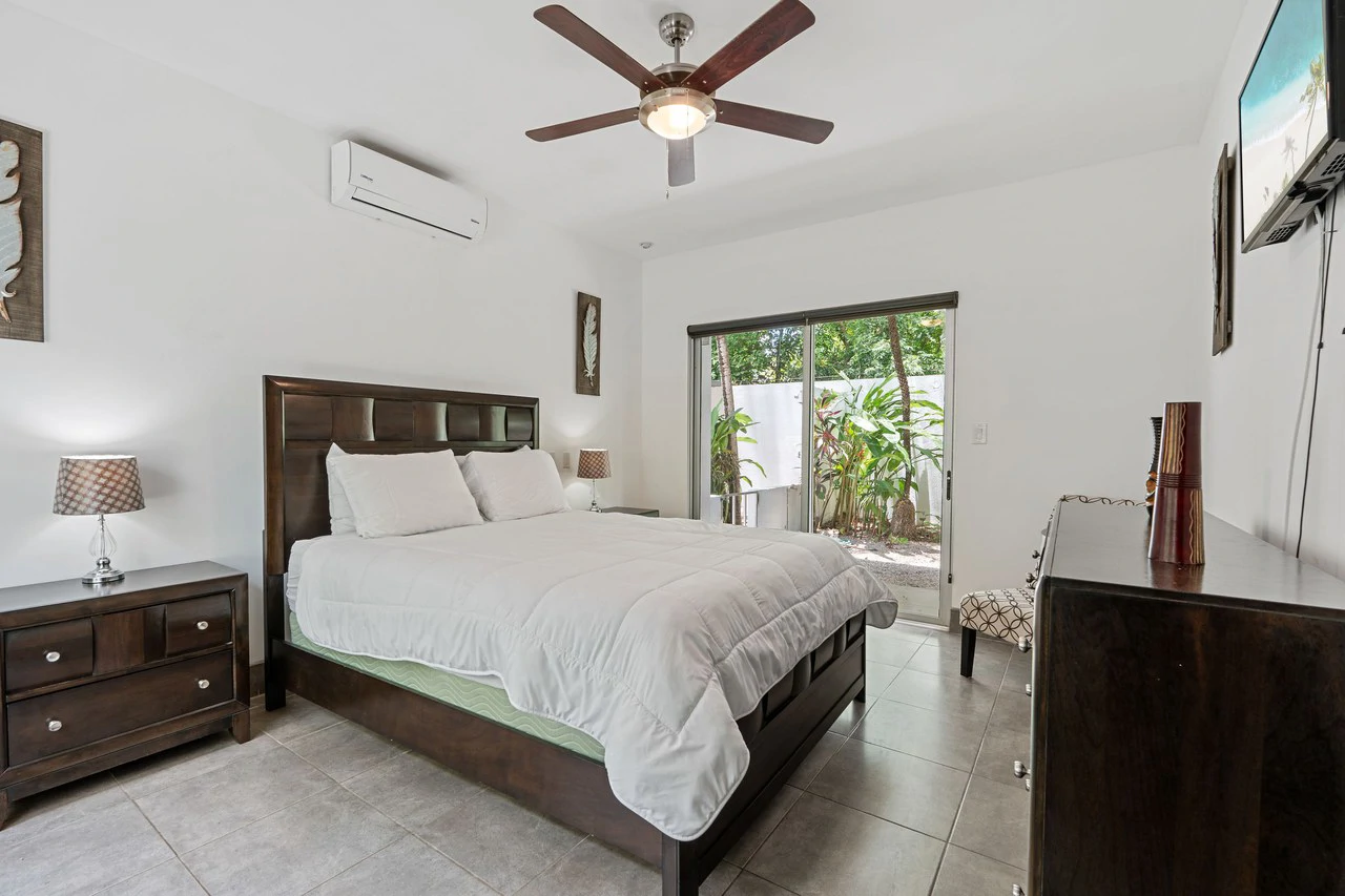 Casa Blanca 4: Stunning Condo with Quality Finishes, Terrace & Resort-Style Amenities - Gallery image 11