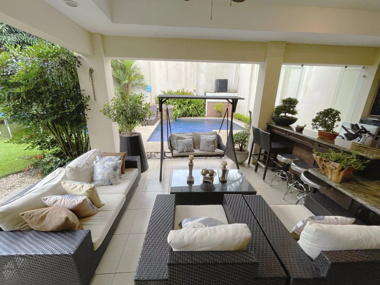 House For Sale in Lindora - Gallery image 9