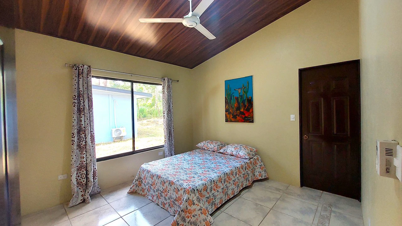 Affordable Home in Hatillo – Just 5 Minutes from Playa Dominical & Playa Linda: House For Sale in Hatillo - Gallery image 8