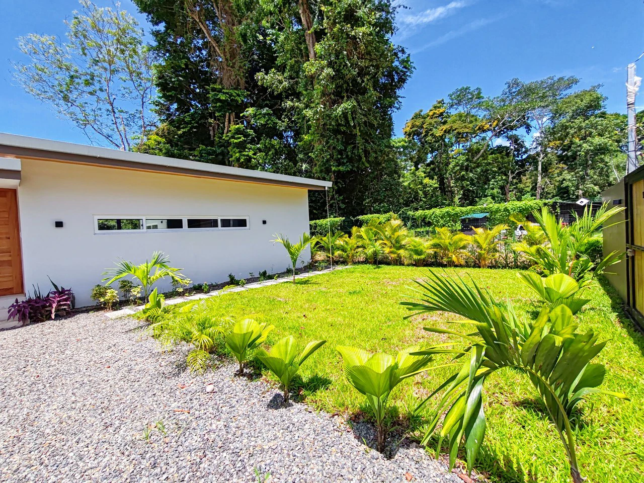 ID 4198: Modern New Villa with Pool in Puerto Viejo — Walk to Beach, Owner Financing Available - Gallery image 19