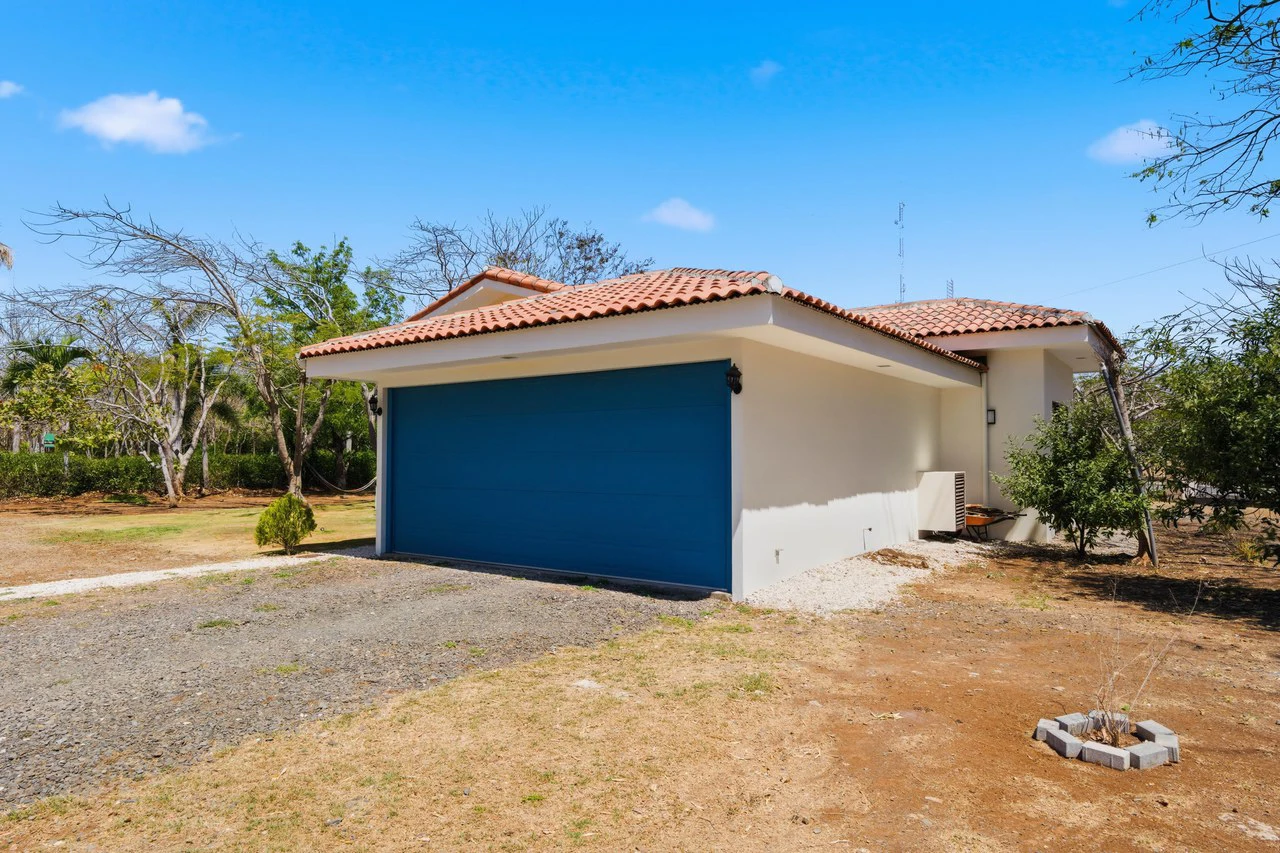 Stella Maris: Tranquil Home Within the Beauty of Altos Los Robles - Gallery image 22
