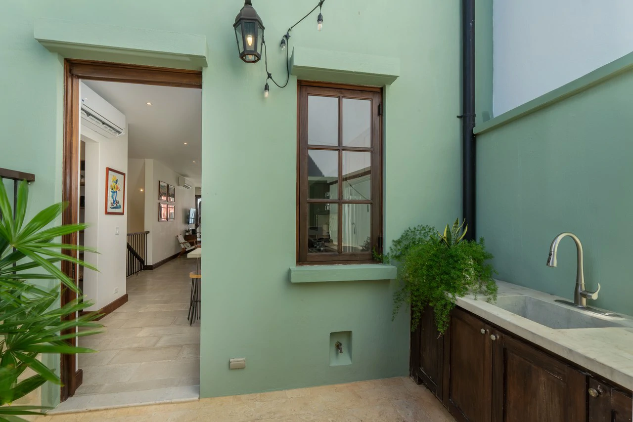 Casa Acuarela: Steps from the Beach & Beach Club, Impeccable 4-Bedroom Home in Las Catalinas - Gallery image 11