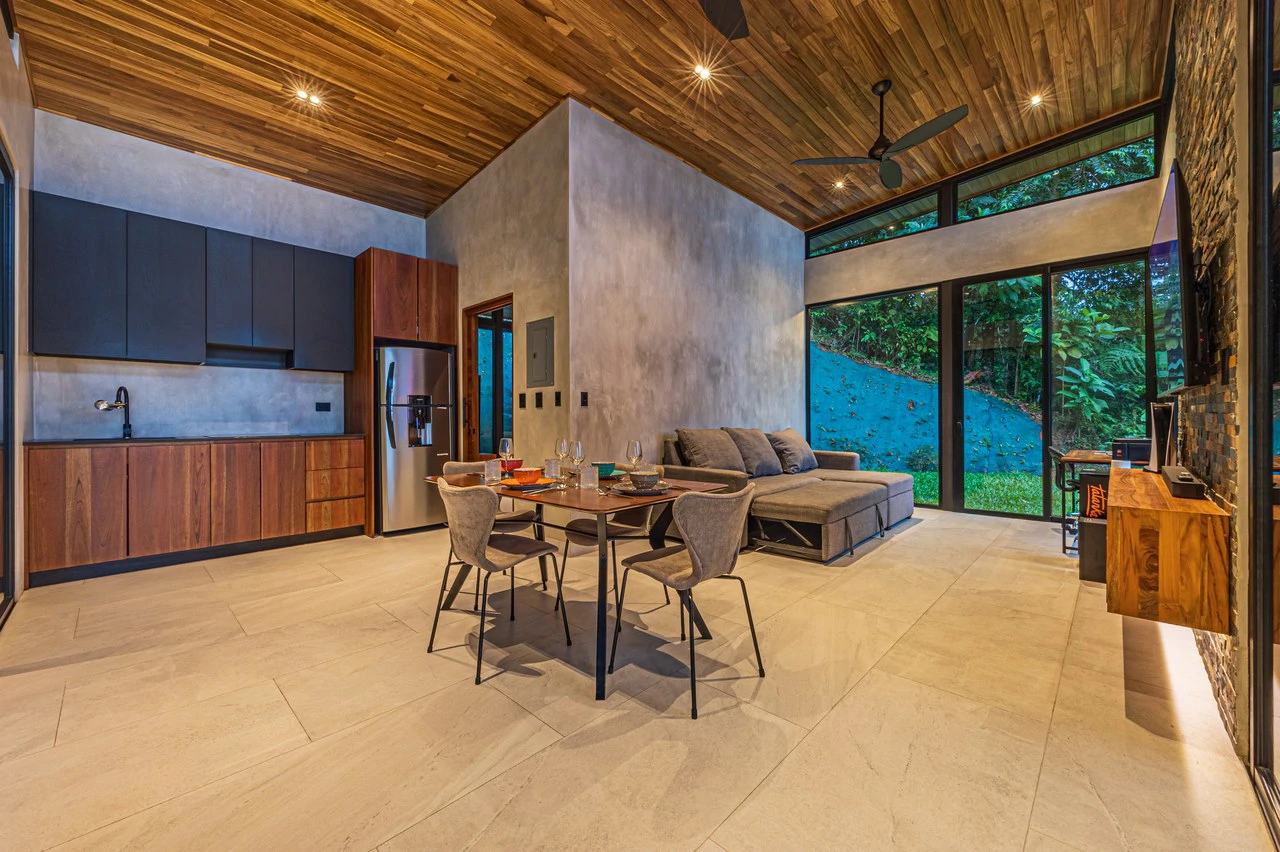 Casa Koules: Architectural 5-Bedroom Oceanview Estate in Prestigious Costa Verde Estates - Gallery image 5