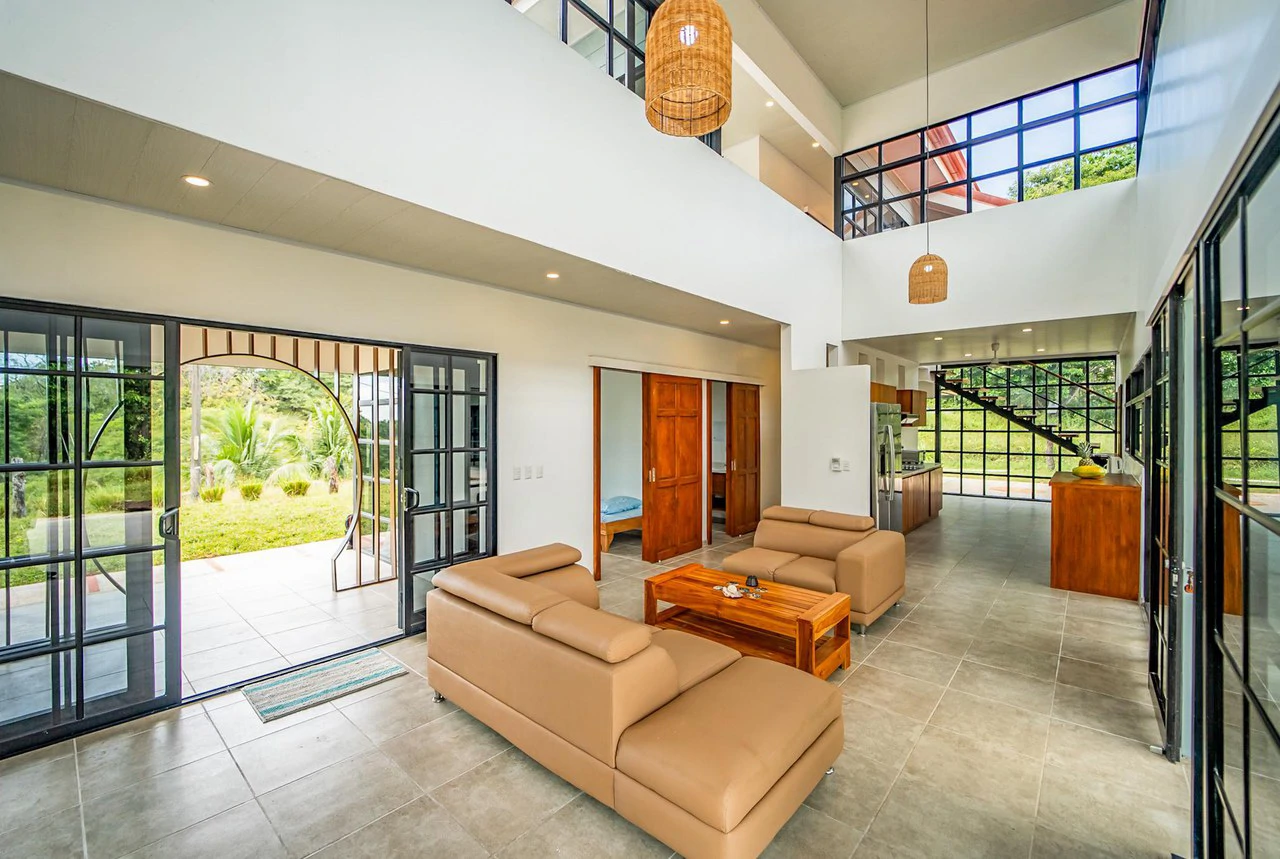 Casa Bhally: Ocean/Mountain View Hill Top Indonesian 4Bed 3Bath Retreat Home - Gallery image 6