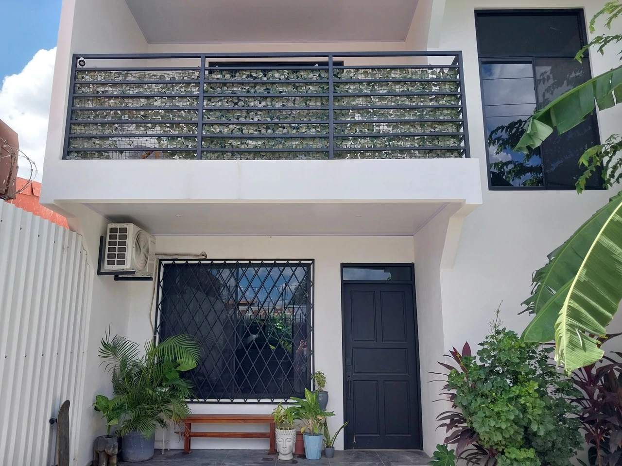 C168: House For Sale in Liberia