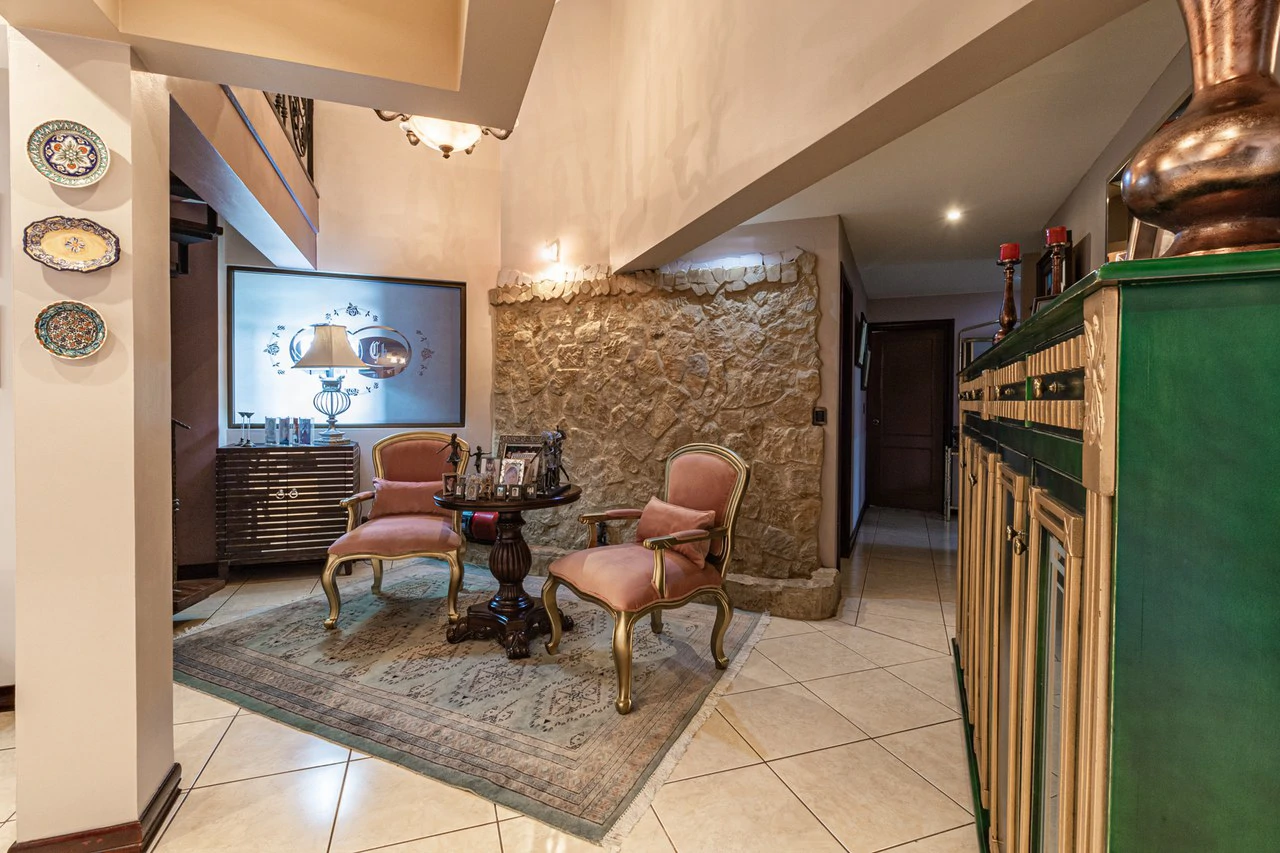 House For Sale in Escazú - Gallery image 10