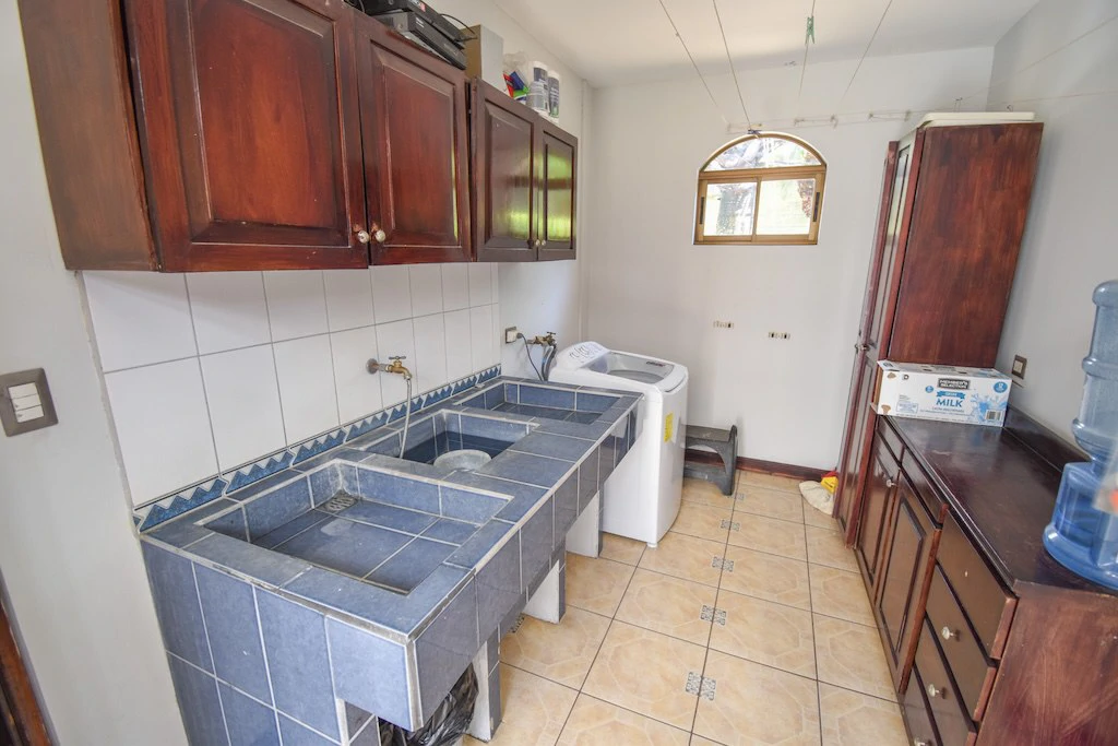 House For Sale in San Rafael - Gallery image 21
