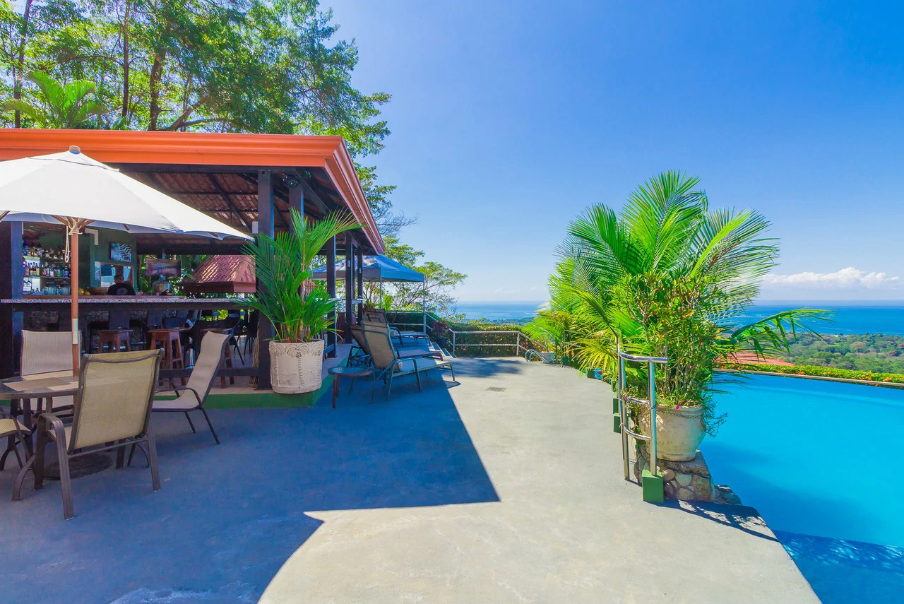 Popular 20-room Boutique hotel /retreat. Stunning ocean views - Gallery image 27