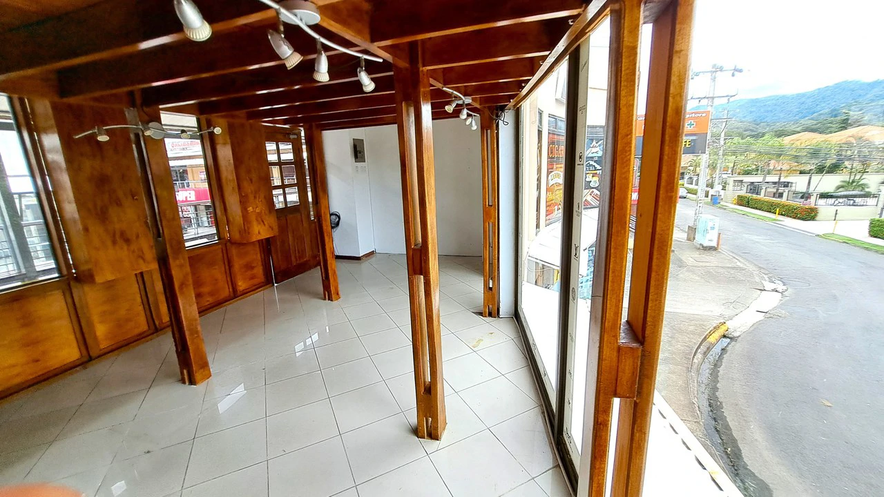 Shop Space with Loft in Jaco’s downtown Plaza Coral for Sale or Rent - Gallery image 10