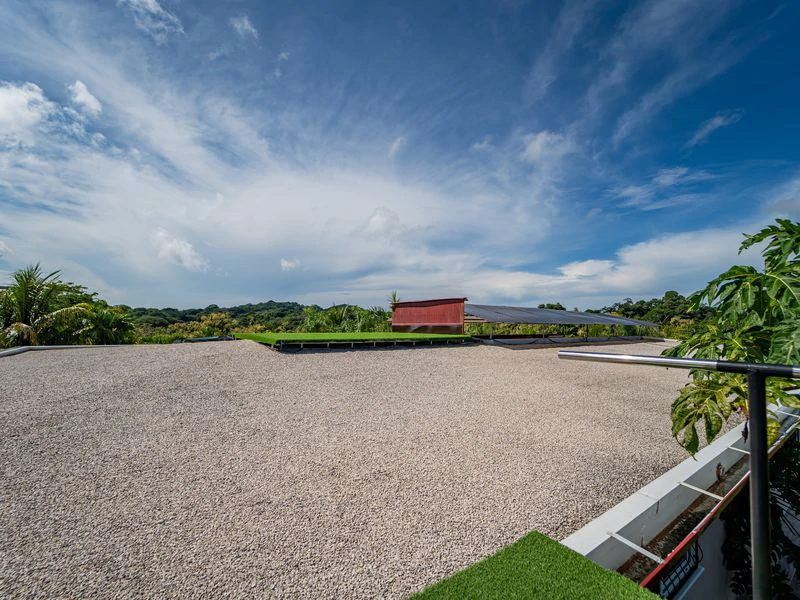 Casa Koi: Luxury 3-Hectare Hilltop Property with Stunning 360° Mountain Views, Main Home, Guest House & Workshop, Minutes from Samara - Gallery image 27