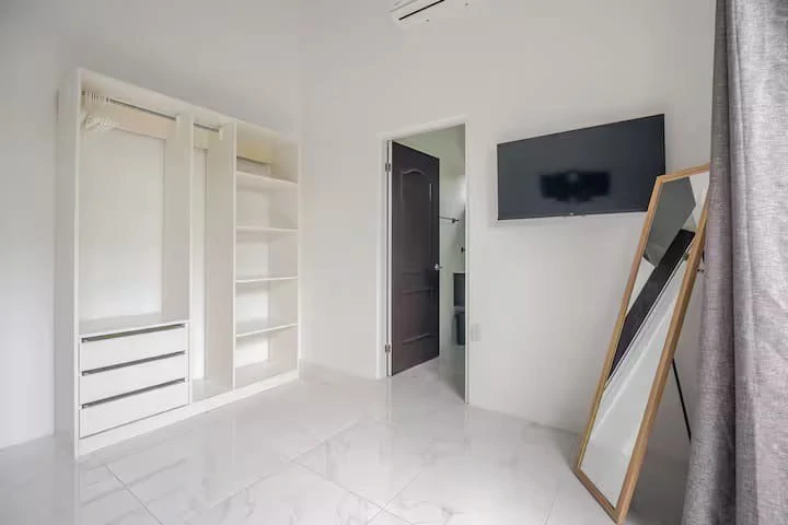 Butterfly Wings House 3 Bed 2 Bath Walking Distance To Town - Gallery image 18