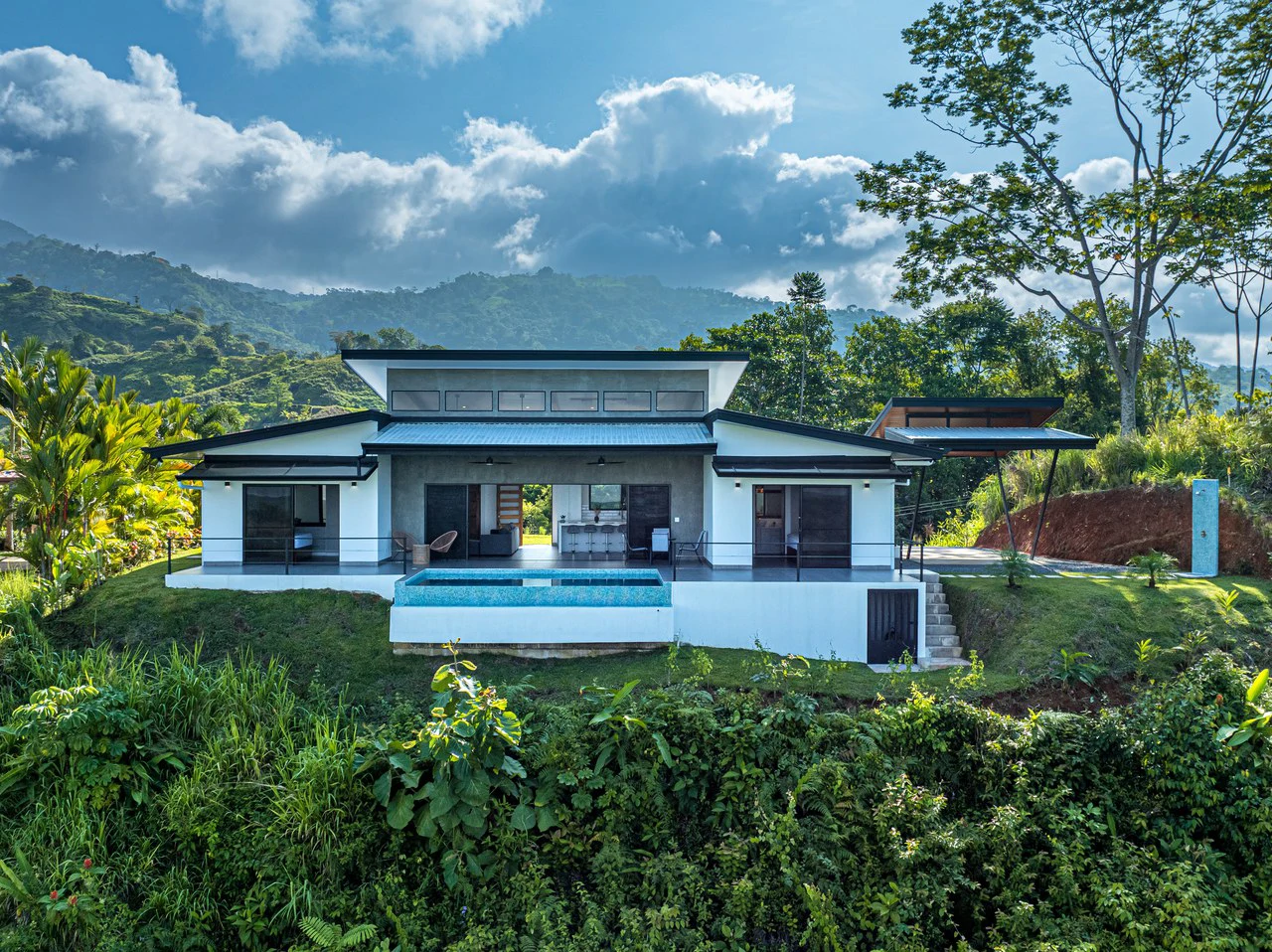 CHONTALES NEW VILLA WITH PANORAMIC OCEAN AND MOUNTAINS VIEWS: Mountain Villa For Sale in Ojochal - Gallery image 39