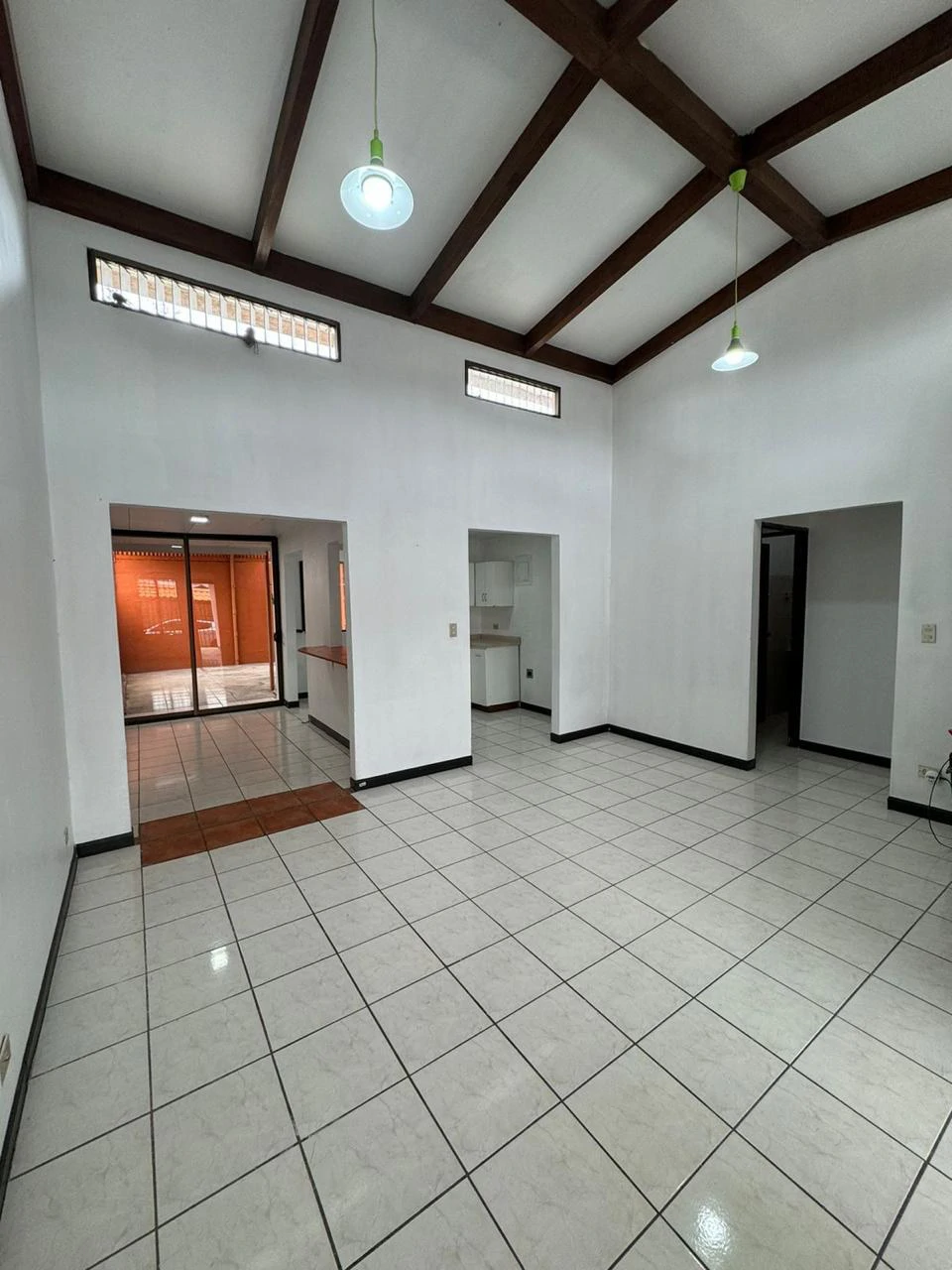 HOUSE FOR SALE IN RESIDENTIAL LISBON - Gallery image 2