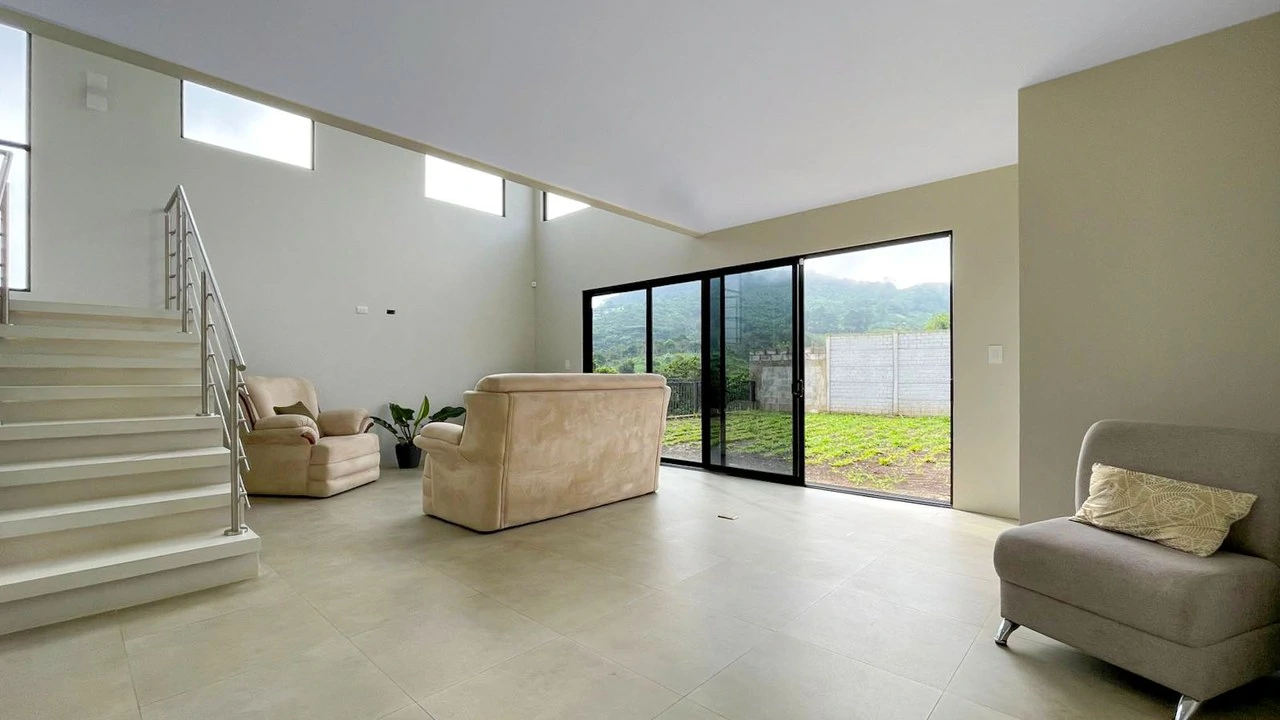 Two-Story House for Sale in San Ramón - Gallery image 8