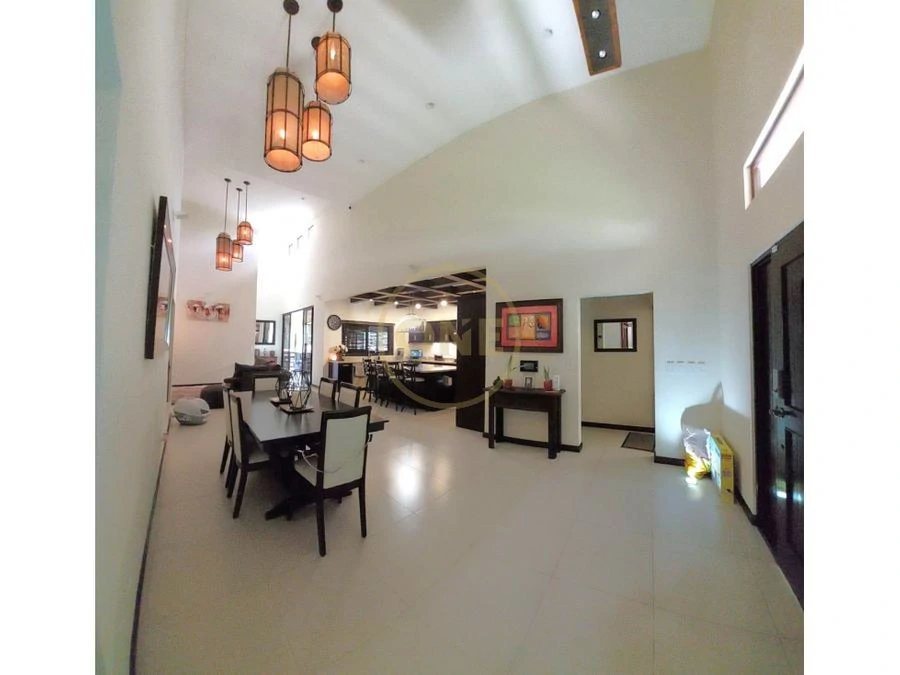 Sale or Rental of a House in San Rafael de Heredia: Spacious Residence in El Castillo, San Rafael de Heredia — Privacy, Fresh Mountain Climate, and Elevated Living - Gallery image 3