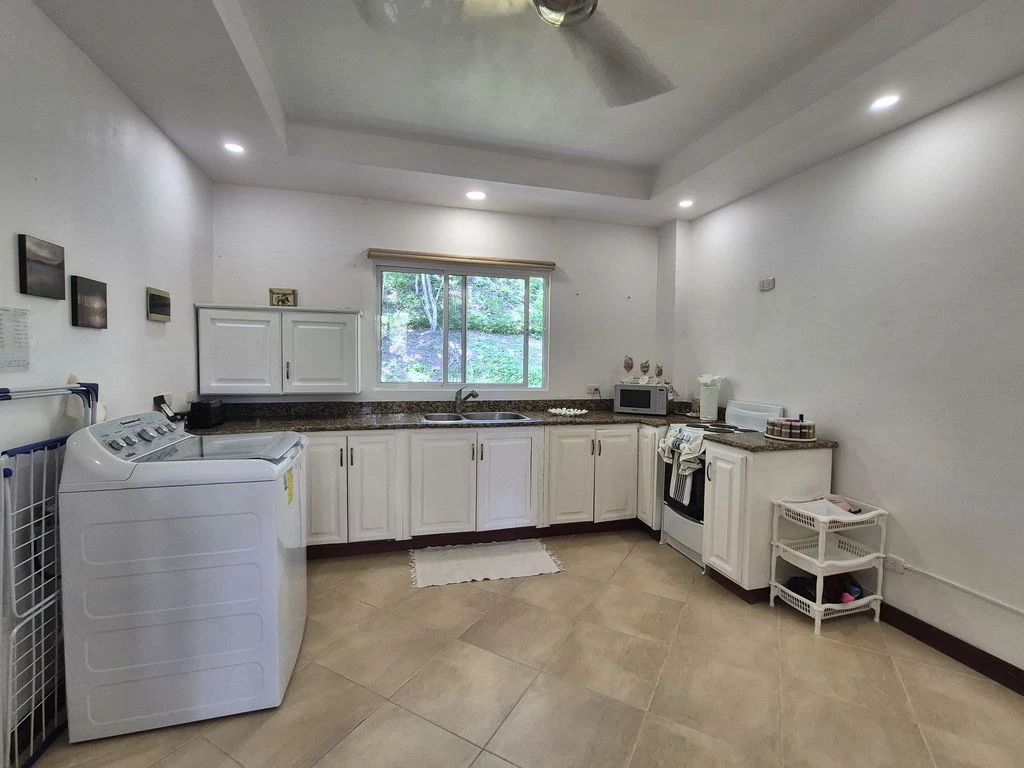 Condo Montelaguna: One Bedroom Condo with Pool Just Steps from Carrillo & Sámara Beaches – Rental Investment Opportunity - Gallery image 12