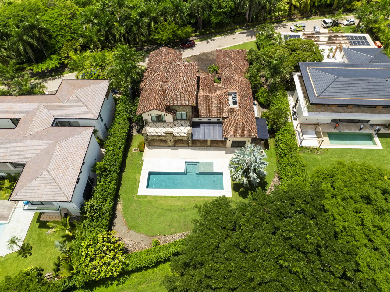 La Dulce Vida 7: Exclusive 5-Bedroom Mansion in La Dulce Vida, Hacienda Pinilla. Unmatched Elegance & Privacy - Gallery image 32