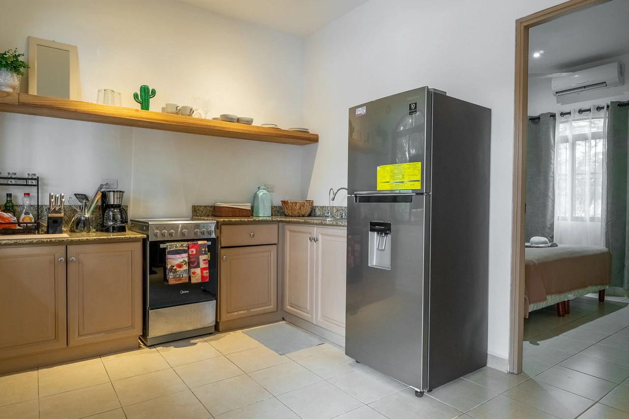Tamarindo Paradise Condo #8: A safe, private location, walking distance to the beach, restaurants and shopping - Gallery image 12
